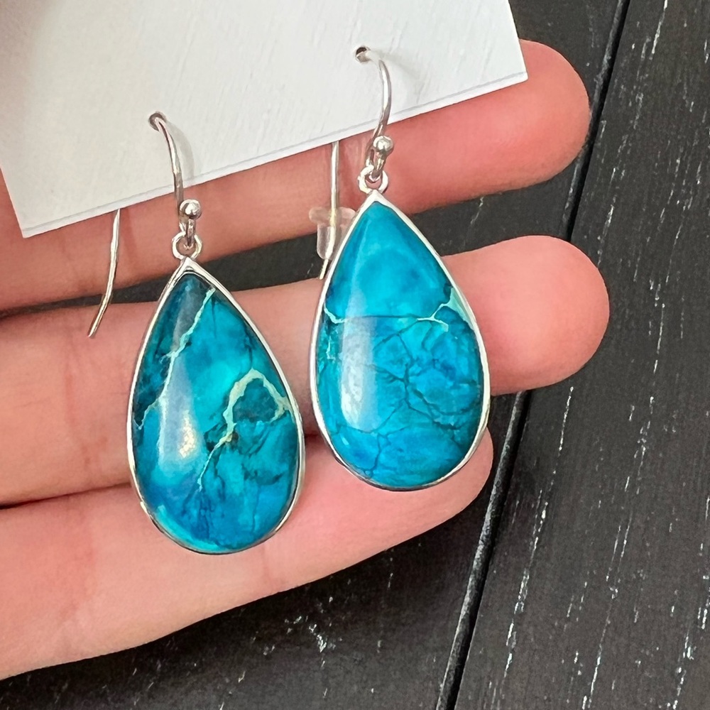 Iris & Lily Earrings - Picture 6 of 6